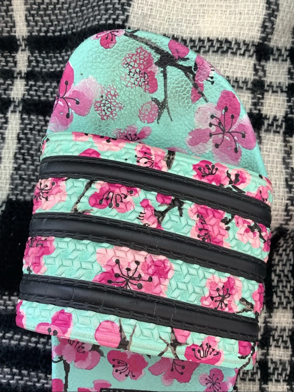 Arizona tea adidas limited edition slides